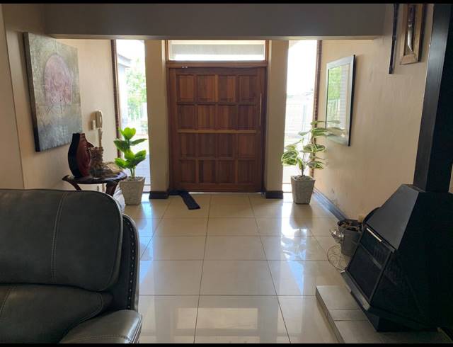 3 BEDROOM HOUSE FOR SALE IN VANDERBIJLPARK SE 8